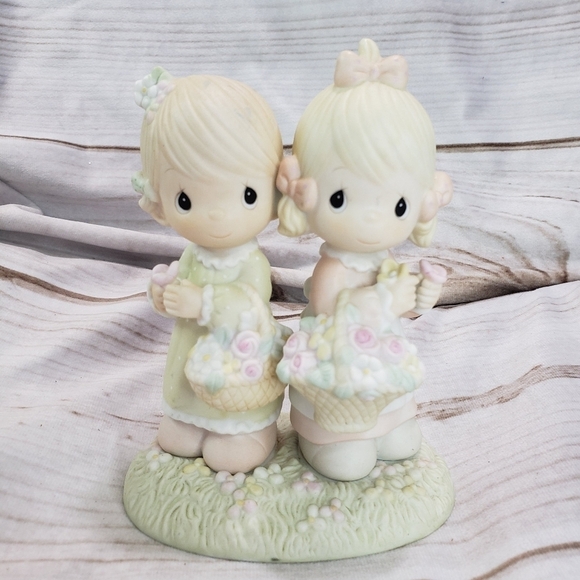 Precious Moments Figurine Girls With Flower Baskets To My Forever Friend 6 Inch - Picture 1 of 10